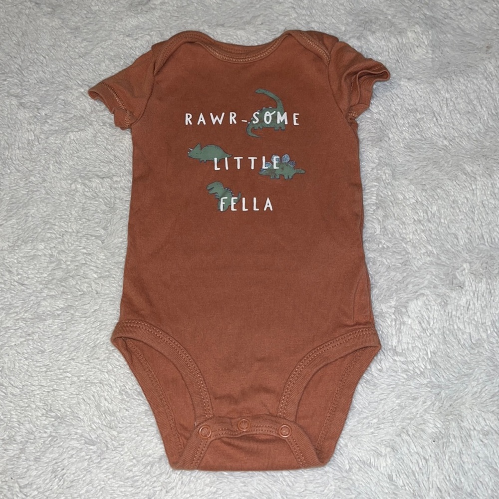 (3 for $10) carters 6 month brown Dinosaur bodysuit short sleeve 🦕